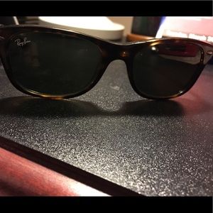 Tortoise Shell Ray-Ban Wayfarer Sunglasses